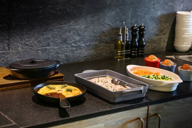 Terrine rectangulaire noir porcelaine vitrifiée 47x24,5 cm Chefs Fusion Rak