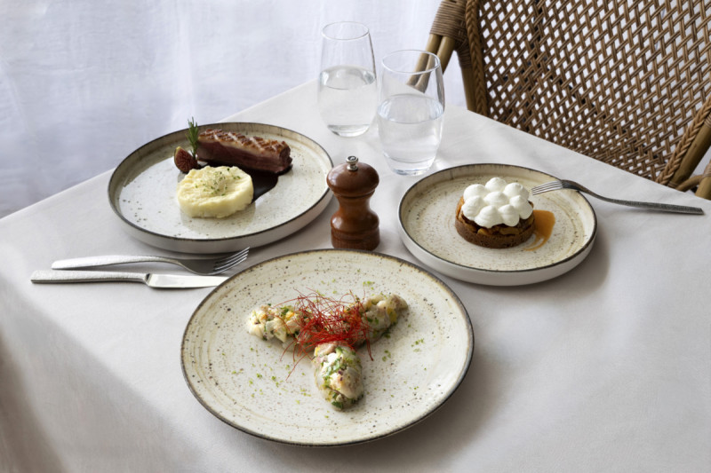 Assiette coupe rond beige porcelaine Ø 25 cm Lunéa Pro.mundi